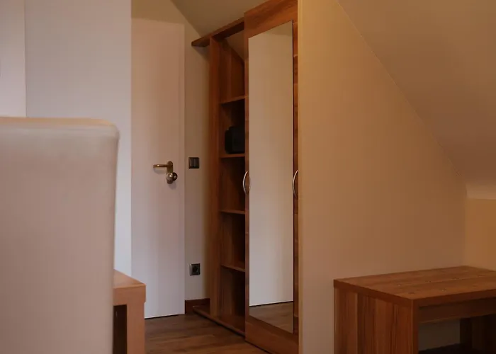 An Der Therme 酒店 *